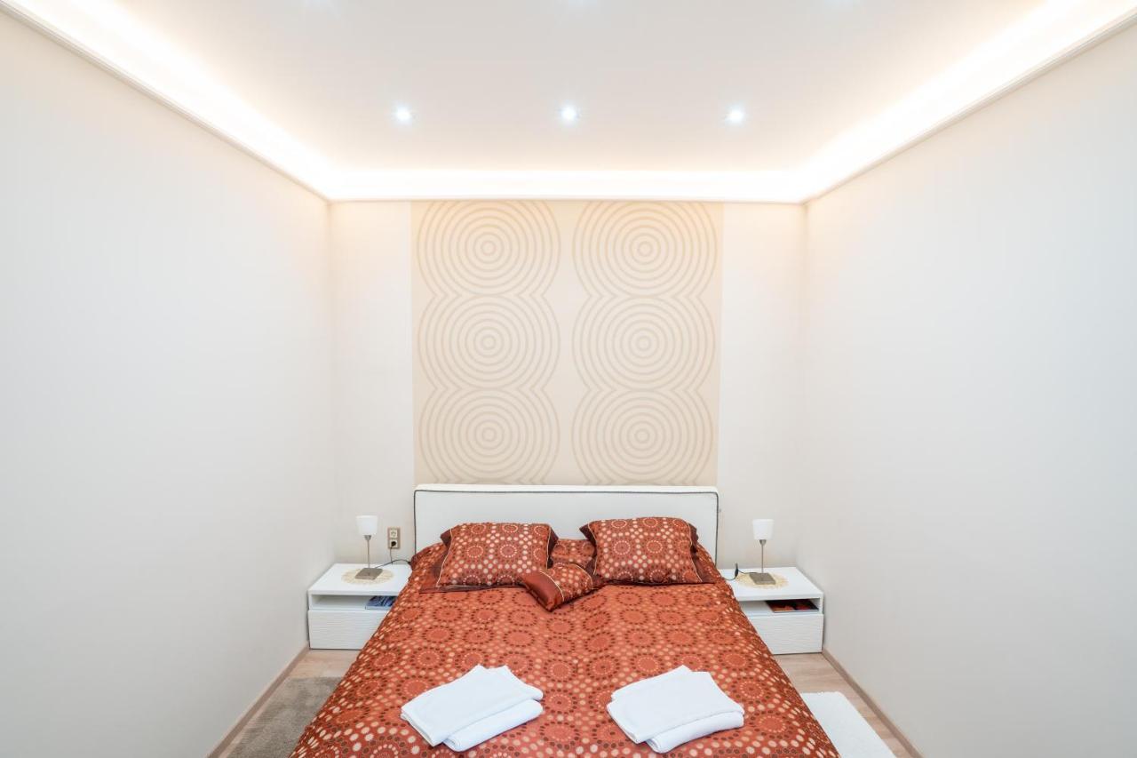 Modern, Quiet & Cozy Apartment In The Middle Of Downtown Near Danube At Fashion Street بودابست المظهر الخارجي الصورة