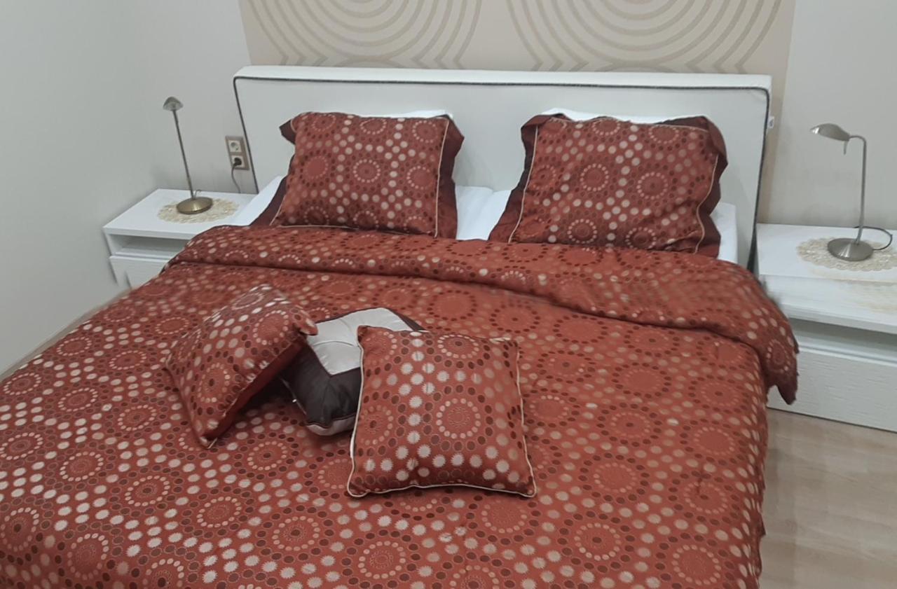 Modern, Quiet & Cozy Apartment In The Middle Of Downtown Near Danube At Fashion Street بودابست المظهر الخارجي الصورة