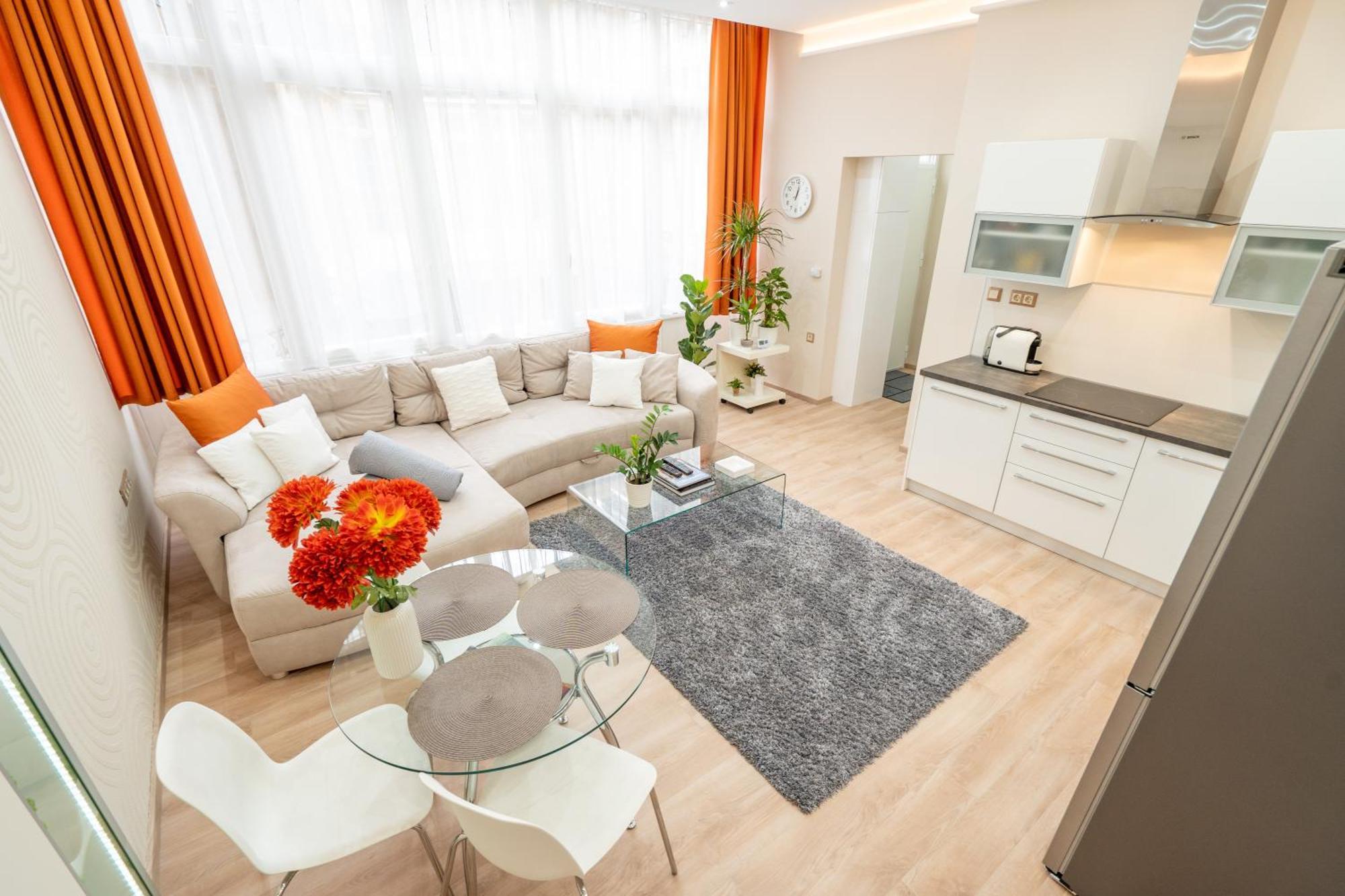 Modern, Quiet & Cozy Apartment In The Middle Of Downtown Near Danube At Fashion Street بودابست المظهر الخارجي الصورة