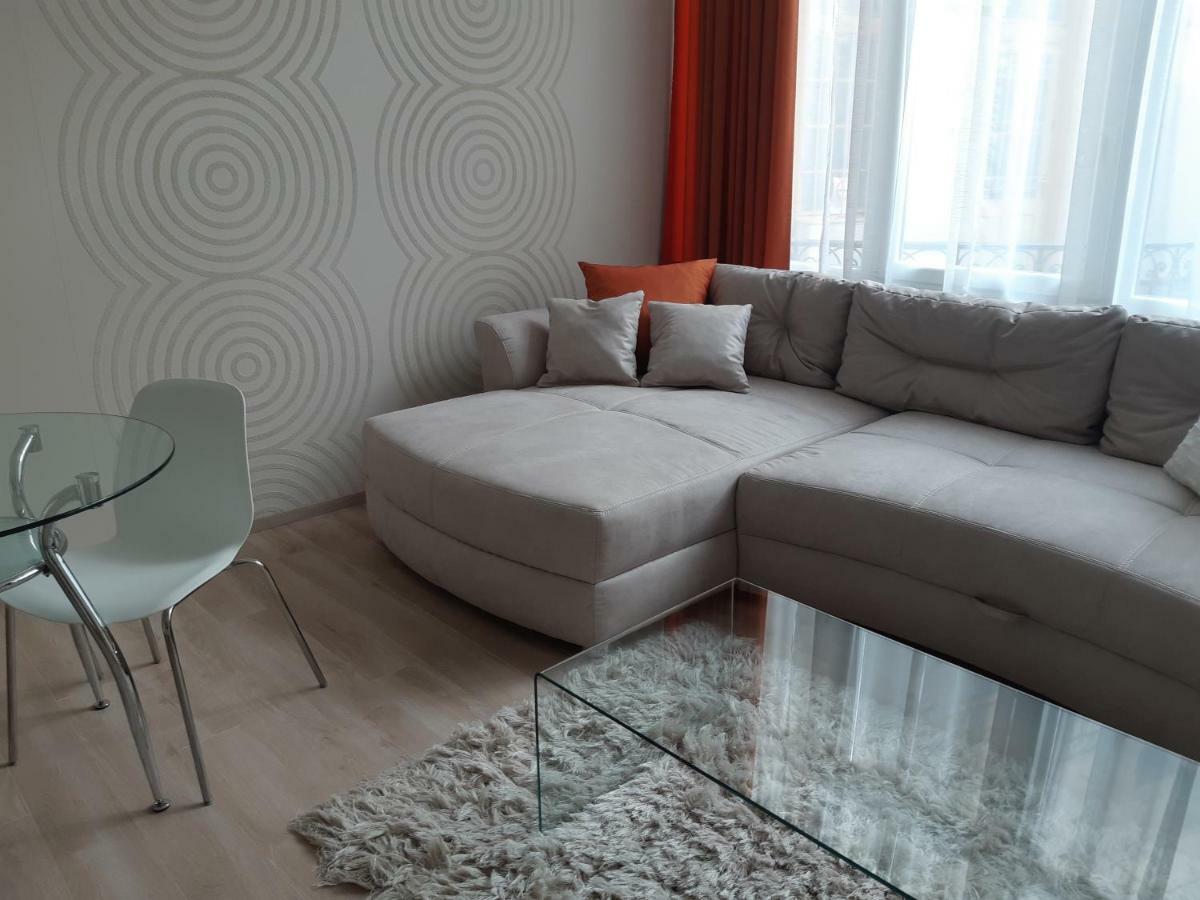Modern, Quiet & Cozy Apartment In The Middle Of Downtown Near Danube At Fashion Street بودابست المظهر الخارجي الصورة