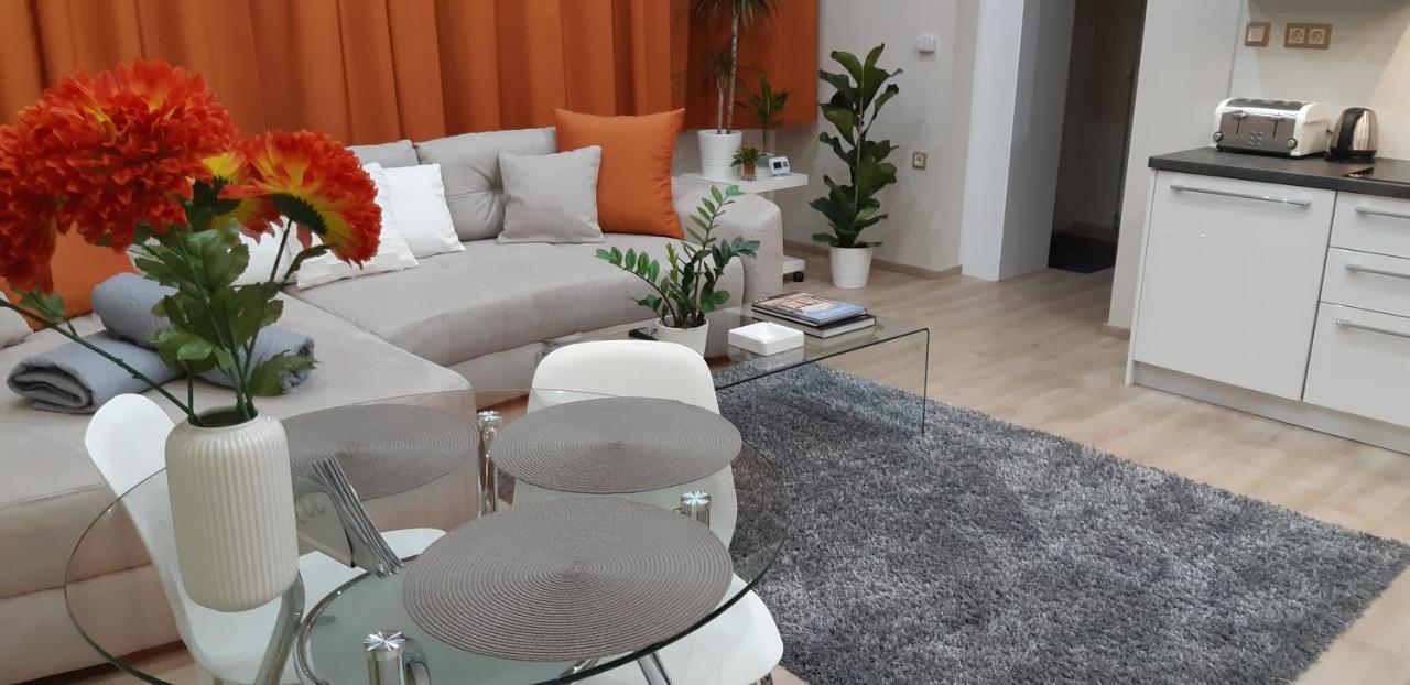 Modern, Quiet & Cozy Apartment In The Middle Of Downtown Near Danube At Fashion Street بودابست المظهر الخارجي الصورة